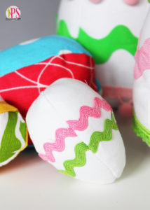 Fabric Easter Egg Softie Pattern and Tutorial :: PositivelySplendid.com