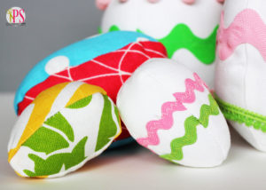 Fabric Easter Egg Softie Pattern and Tutorial :: PositivelySplendid.com