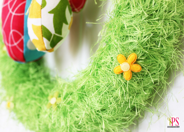 Easter Egg Wreath :: PositivelySplendid.com