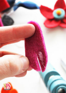 DIY Felt Flowers :: PositivelySplendid.com