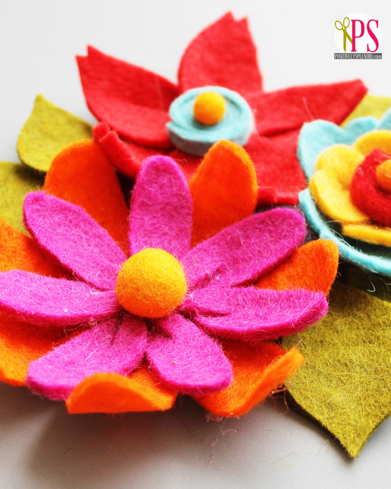 DIY Felt Flowers :: PositivelySplendid.com