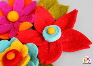 DIY Felt Flowers :: PositivelySplendid.com