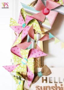 Spring Pinwheel Wreath :: PositivelySplendid.com