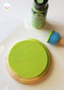Such a clever project! Glass canister sewing organizer with removable pincushion at Positively Splendid.