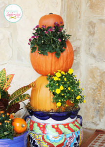 Stacked Pumpkin Planter at Positively Splendid - Such a unique idea for fall!