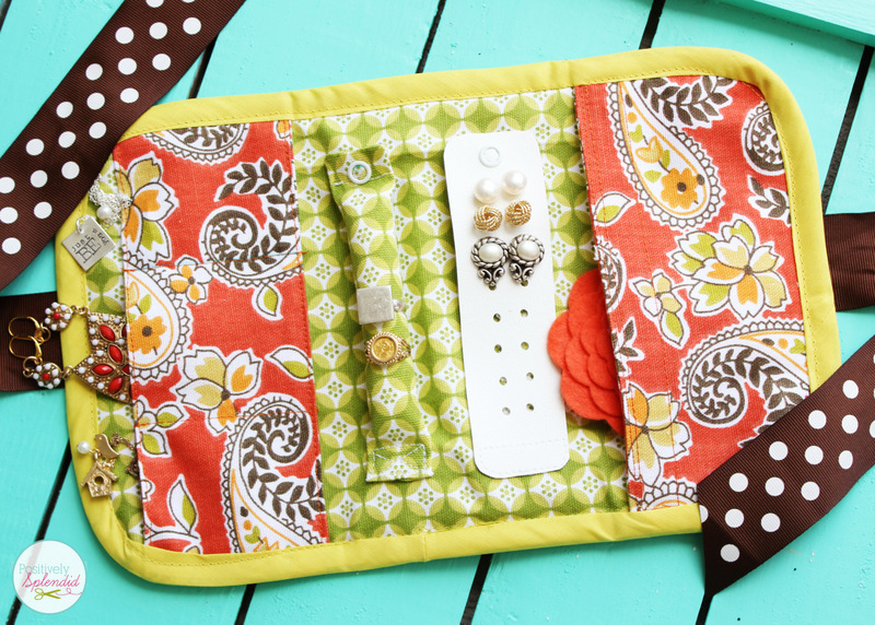 This travel jewelry case at Positively Splendid would be a perfect holiday gift! Full step-by-step tutorial with printable PDF pattern included.