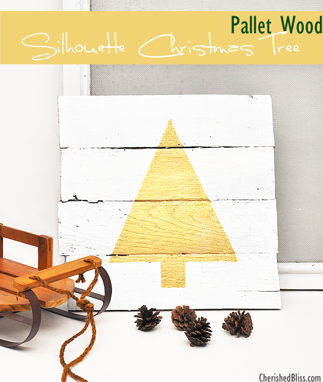 Pallet wood silhouette Christmas tree - such a great way to add some sparkle to holiday decor! #swellnoel #Christmas