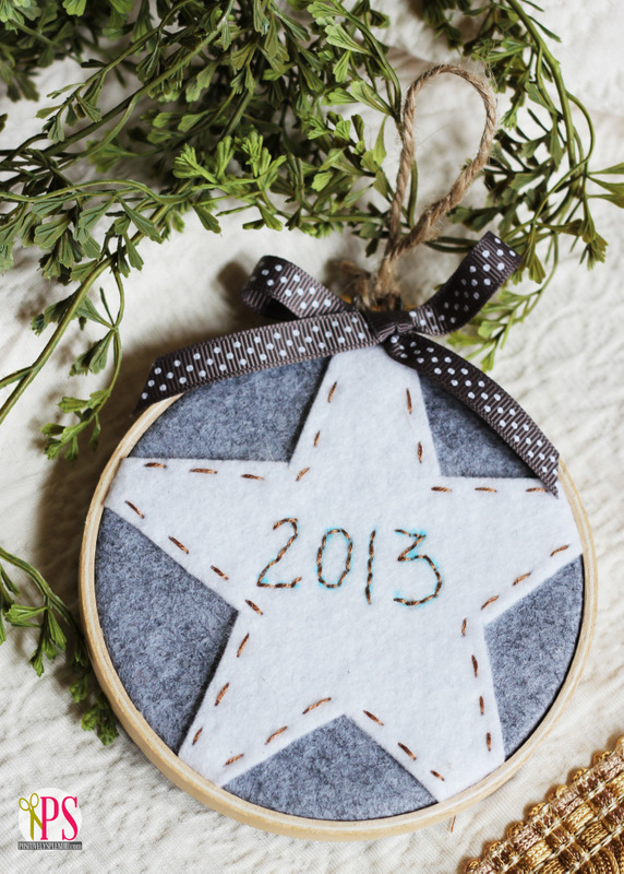 These easy embroidery hoop ornaments are so pretty, and easy to make, too!