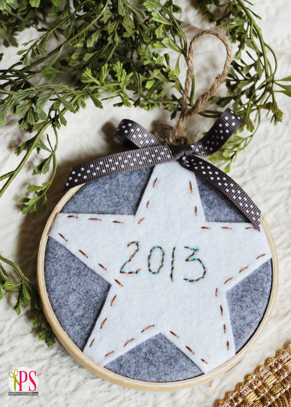 DIY Embroidery Hoop Christmas Ornaments