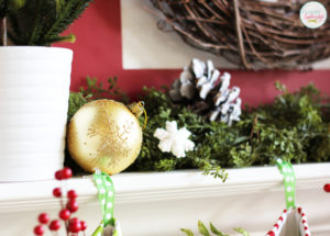 Traditional Christmas Mantel at Positively Splendid