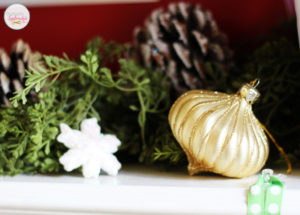 Traditional Christmas Mantel at Positively Splendid