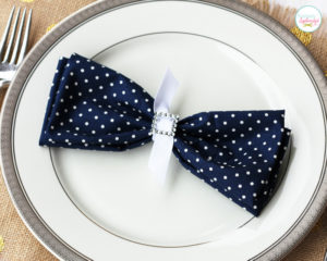 Bow tie place settings - Such an easy, pretty wedding idea!