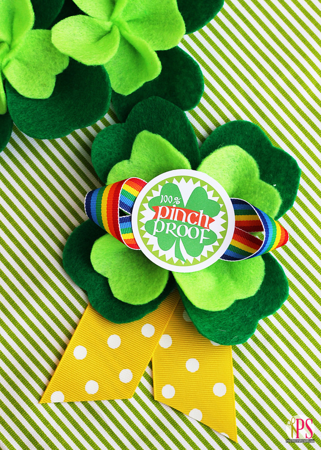 Pinch-proof St. Patrick's Day badges with free printables