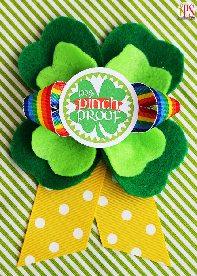 Pinch-proof St. Patrick's Day badges with free printables