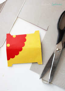 A super simple tutorial for how to make pom poms. No special tools needed!