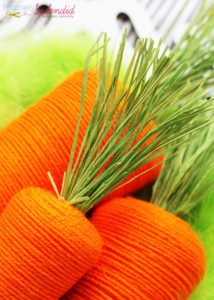 Decorative carrots made with yarn and Styrofoam cones. Simply adorable!