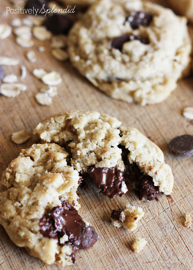 Cowboy Cookies - Chewy cookies with oatmeal, chocolate chips and coconut. Yum!