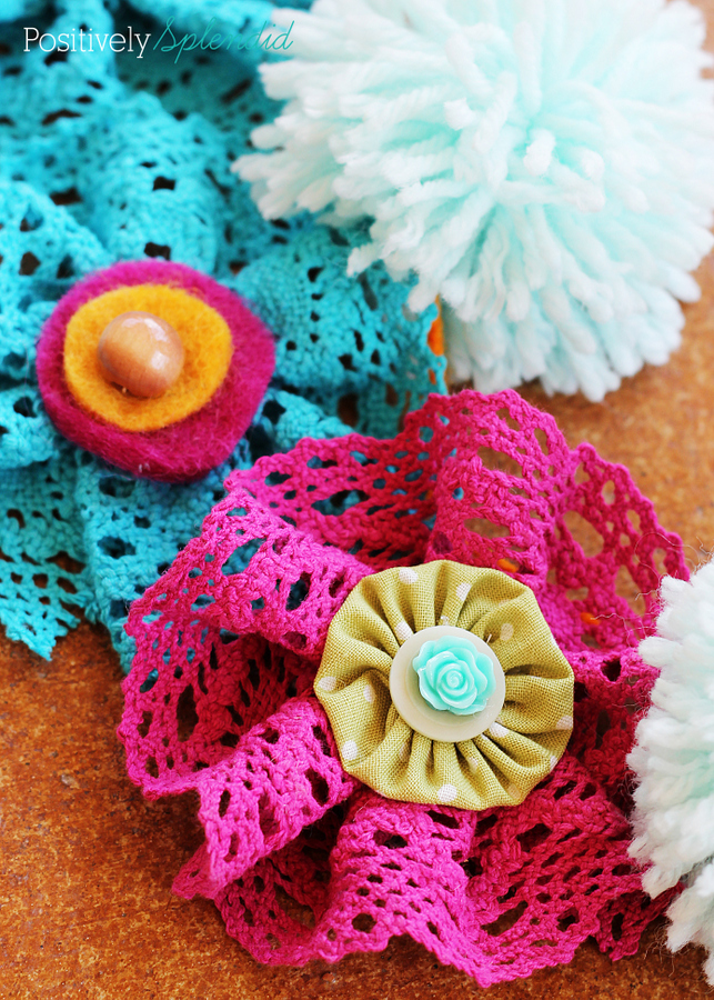 chick chick sewing: More crocheted flower bag charms