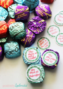 Write special thoughts about Mom on these free printable gift tags and affix to Dove chocolates for a thoughtful Mothers' Day gift. Package in a Mason jar. Love this! #SharetheDOVE