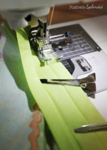 Foolproof tips for how to sew bias tape like a pro, even if you are a beginner!