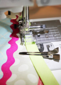 Foolproof tips for how to sew bias tape like a pro, even if you are a beginner!