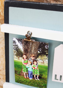 DIY Ladder Photo Display. Such a great way to showcase lots of photos! #3MDIY