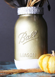 Stunning metallic vases made with mason jars. Perfect for weddings and centerpieces!