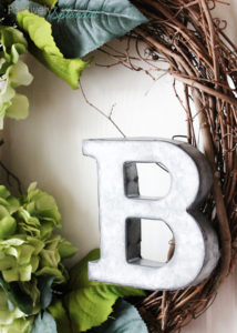 Floral Spring Wreath at Positively Splendid #MichaelsMakers