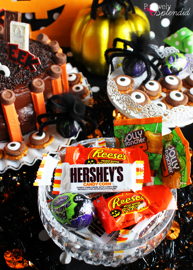 Easy and Fun Kids' Halloween Party Ideas #HersheysHalloween