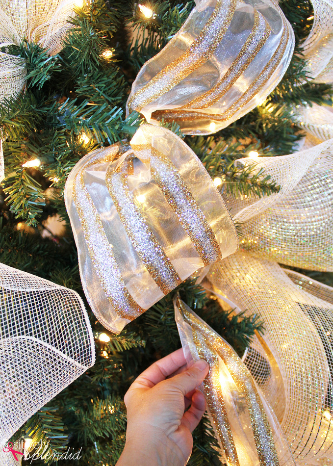 Decorate a Christmas tree with ribbon #MichaelsMakers
