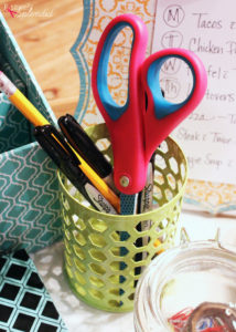 Busy Parent Command Center - Great idea for staying organized with kids! #MichaelsMakers