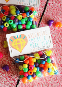 Bracelet Kit Valentine's Day Idea with Free Printable Bag Topper at Positively Splendid