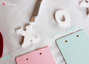 Such a sweet craft project for Valentine's Day! XOXO Valentine Banner at Positively Splendid