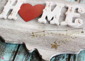 United States Home String Art - A great way to display all of the places you've lived! #MichaelsMakers