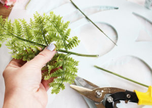 Botanical Spring Wreath by Positively Splendid. So pretty, and really simple to make! #MichaelsMakers