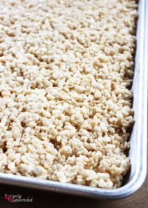 Adorable carrot Rice Krispies treats are perfect for Easter! Great for making with kids.