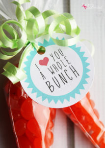 Jelly bean carrot treat bags at Positively Splendid. An adorable idea for filling Easter baskets!