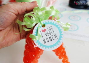 Jelly bean carrot treat bags at Positively Splendid. An adorable idea for filling Easter baskets!