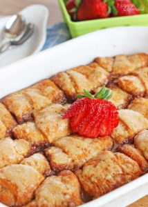 Strawberry dumpling recipe at Positively Splendid. So perfect for spring! #HEBMoms