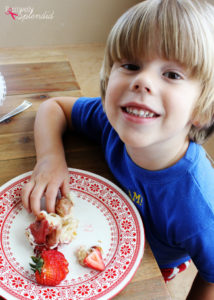 Strawberry Monkey Bread with Cream Cheese Glaze - Easy and yummy for spring! #HugtheMess
