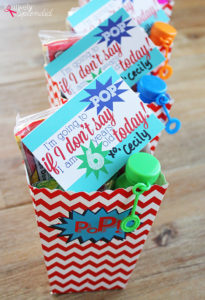 POP Party Favor Idea with Free Printables - Popcorn, ring pops and bubbles make this so much fun!