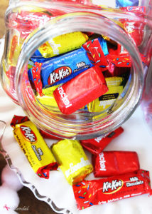 Such a fun kids' birthday party idea! Set up a candy buffet so kids can fill up a box to take home after the party. #LetsBirthday