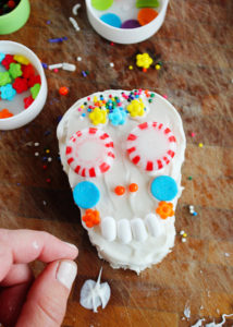 Sugar skull Rice Krispies treats for Day of the Dead. So colorful and clever! #RiceKrispies