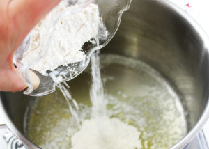 Homemade New Mexico Green Chile Sauce Recipe--perfect for adding a delicious flavor to enchiladas, burritos, quesadillas, and so much more! #momwins