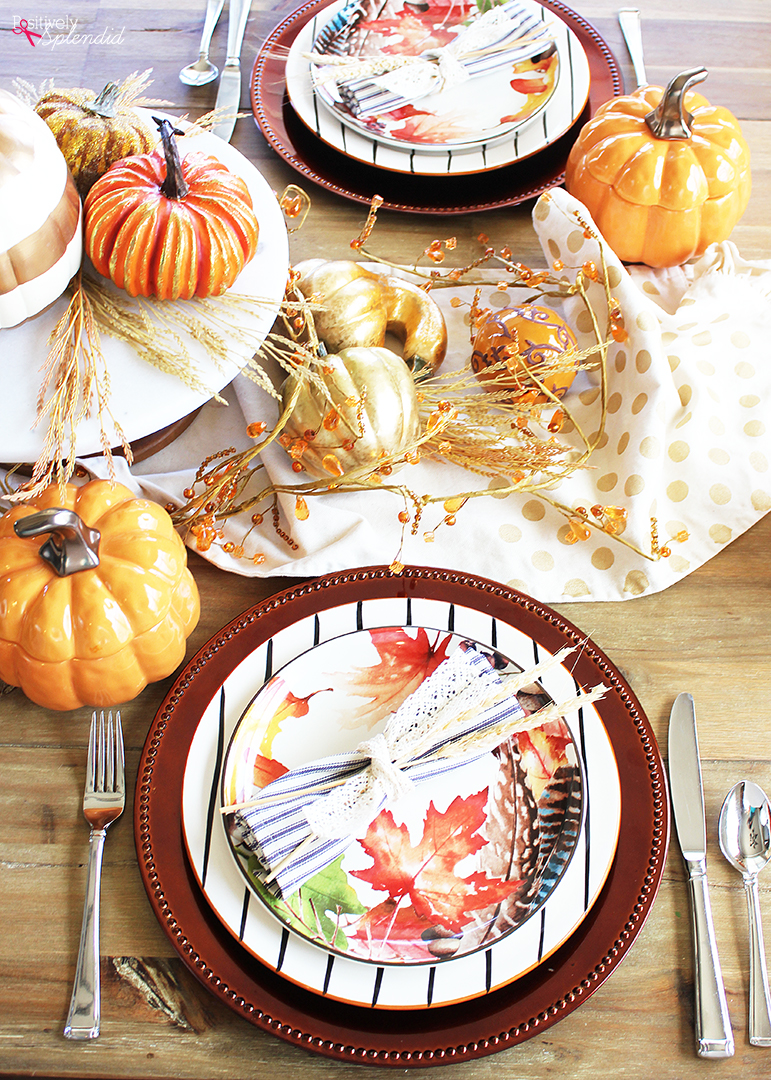 This colorful fall tablescape would be perfect for holiday entertaining! #bhglivebetterThis colorful fall tables cape would be perfect for holiday entertaining! #bhglivebetter