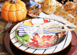 This coThis colorful fall tablescape would be perfect for holiday entertaining! #bhglivebetterlorful fall tables cape would be perfect for holiday entertaining! #bhglivebetter