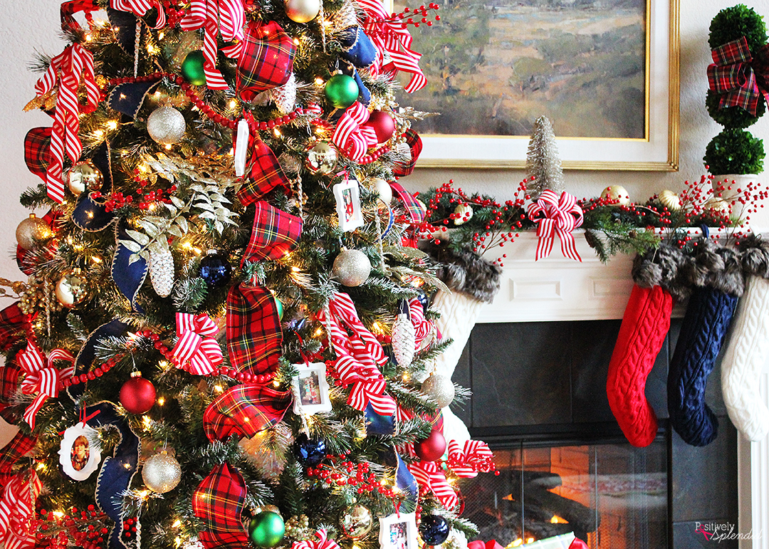 Love this this classic look! Traditional Plaid Christmas Tree at ...