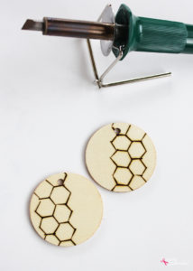 DIY Woodburned Dangle Earrings - A fun gift idea to make in 30 minutes or less! #plaidcreators