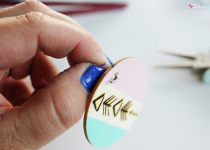 DIY Woodburned Dangle Earrings - A fun gift idea to make in 30 minutes or less! #plaidcreators