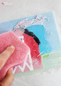 Create a custom photo transfer canvas with your child's artwork using Mod Podge Photo Transfer Medium! So smart! #PlaidCreators